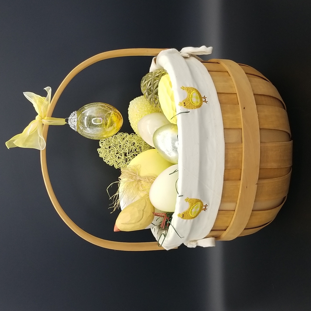 2 Decorative Wood Spring Baskets with 18 Decorative Eggs 5 Chicks & 1 Eggholder - Picture 3 of 15